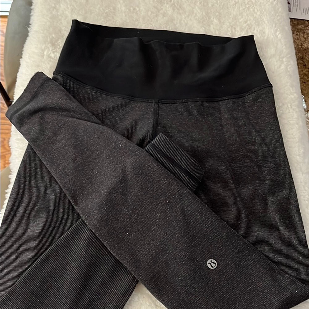 Lululemon Athletica Black Textured Leggings Size 6